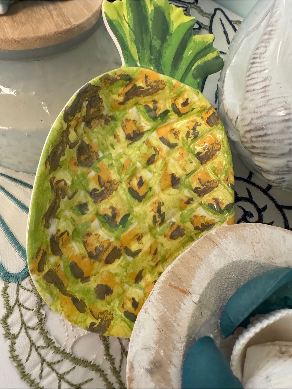 Six pineapple little dessert dishes they are beautiful